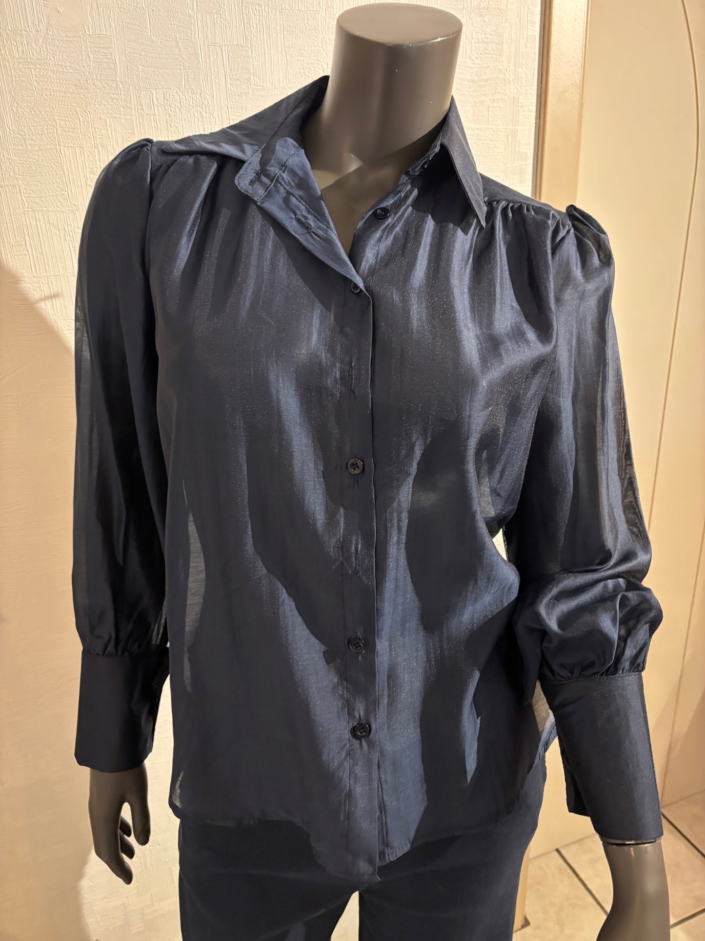 donkerblauwe bloes TU