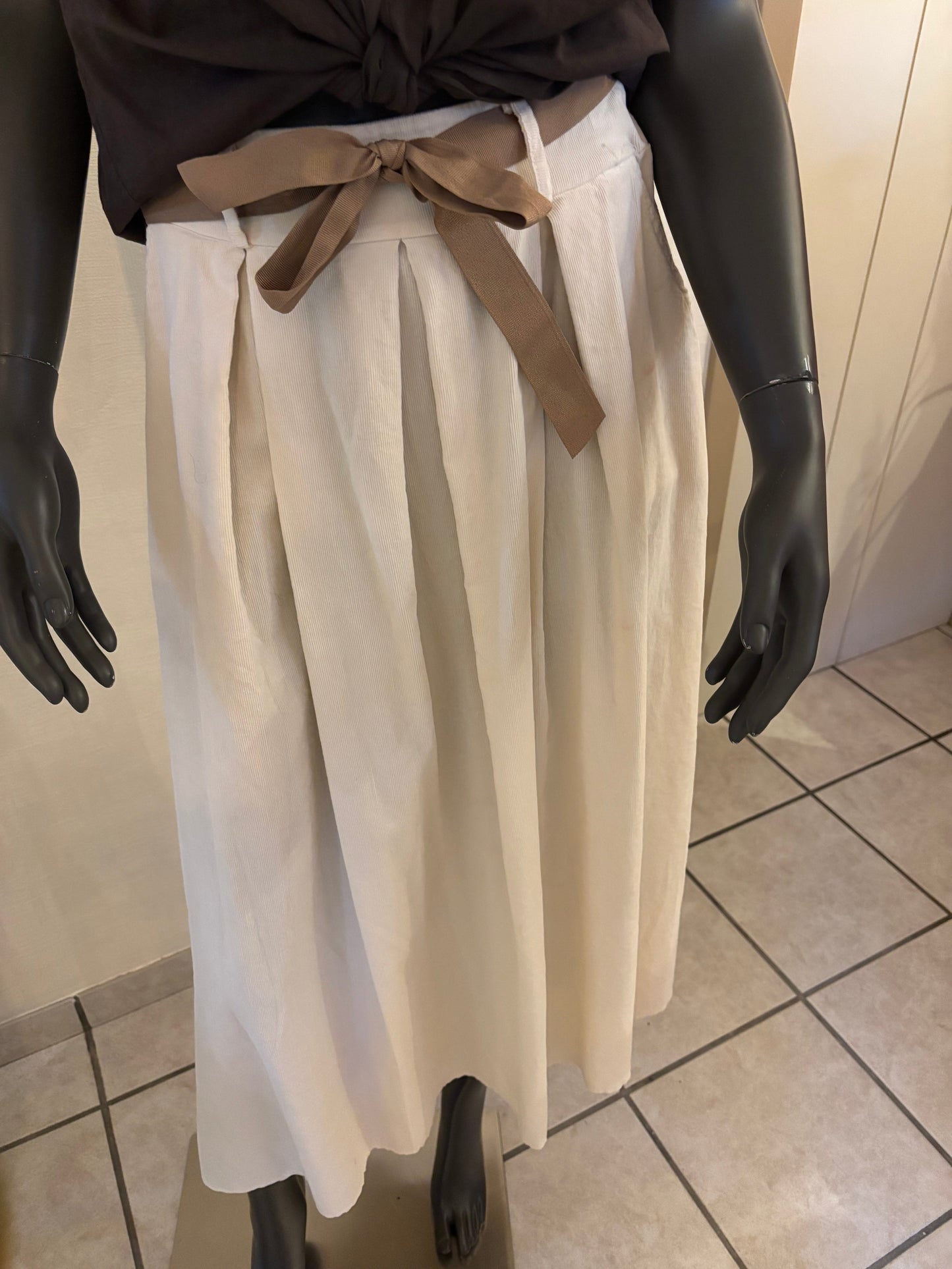 Ecru fluwelen rok TU